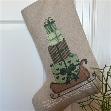 2037-3 Stocking with green gifts